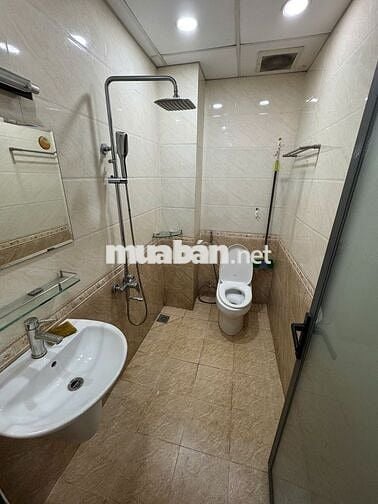 Cho thuê phòng 45m2 Nguyễn Trãi Quận 1 Full Nội Thất cmr an ninh tự do