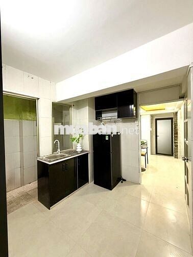 2pn 35m2 như hình full nội thất cửa sổ ở bờ kè Trường Sa, cách Q1 200m