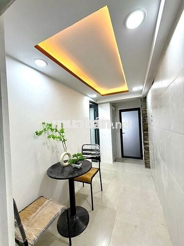 2pn 35m2 như hình full nội thất cửa sổ ở bờ kè Trường Sa, cách Q1 200m