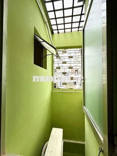 2pn 35m2 như hình full nội thất cửa sổ ở bờ kè Trường Sa, cách Q1 200m