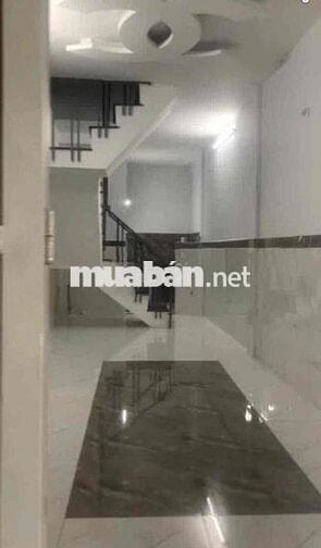 cho thuê nhà nguyên căn. 2pn2wc Đ.Quang Trung p10. GV