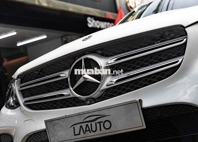 LONG ANH AUTO về Mercedes GLC300 4Matic 2019