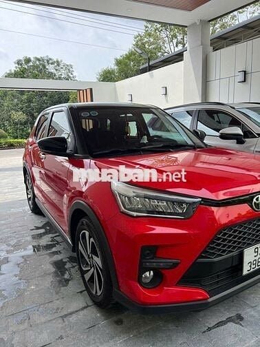 Toyota Raize 2023 - 8000 km