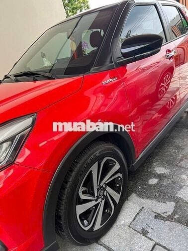 Toyota Raize 2023 - 8000 km