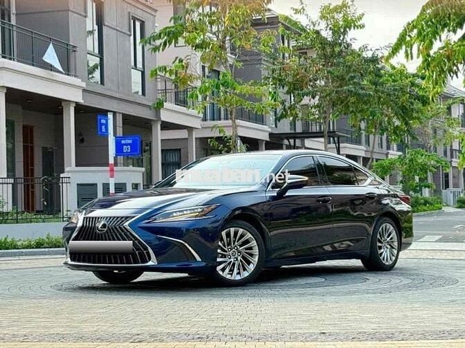 Cần Bán Chiếc Lexus ES250 Model 2020