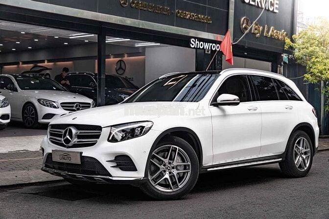 LONG ANH AUTO về Mercedes GLC300 4Matic 2019