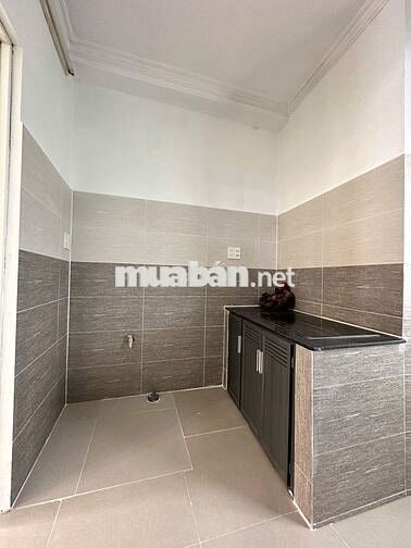 Mặt tiền kinh doanh nguyên căn Nguyễn Văn Đậu ngay trường học