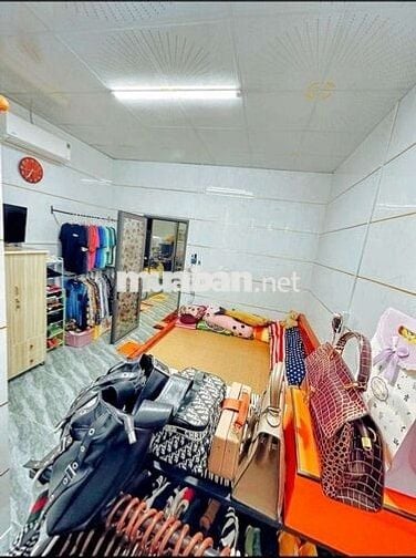 Bán nhà thổ cư, địa chỉ nhà trên sổ hồng, lộ ôtô (Tặng hết nội thất).