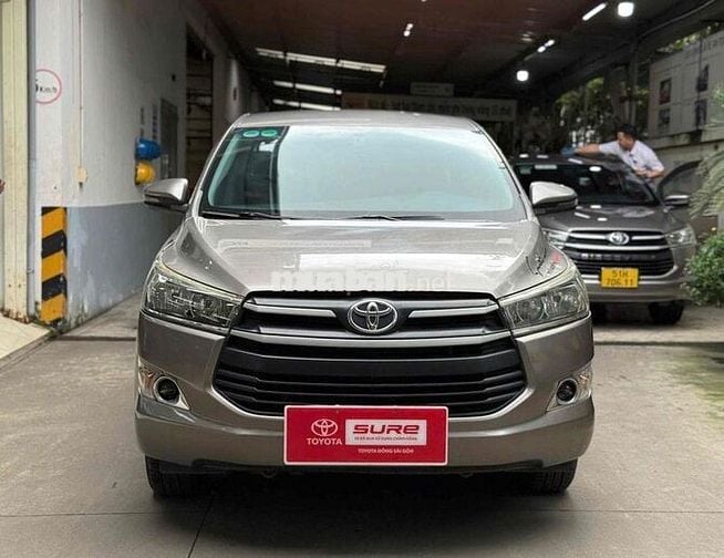 Toyota Innova 2016 2.0E - 124800 km