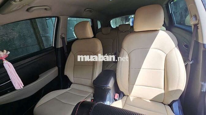 Cần bán xe Rondo 2017 gia đình