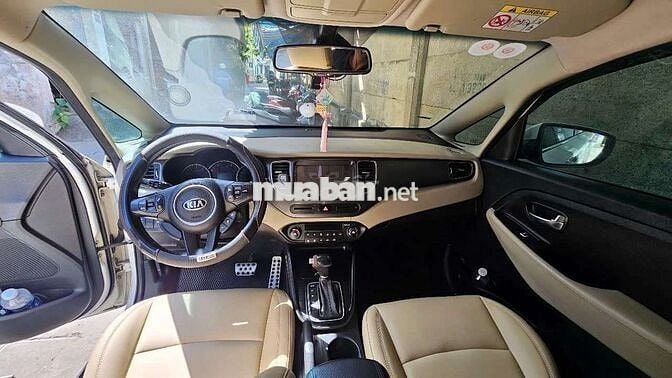 Cần bán xe Rondo 2017 gia đình