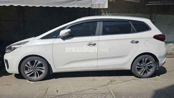 Cần bán xe Rondo 2017 gia đình