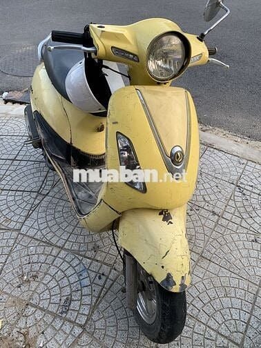 SYM Attila màu Vàng