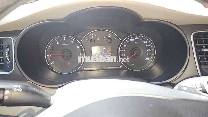 Cần bán xe Rondo 2017 gia đình