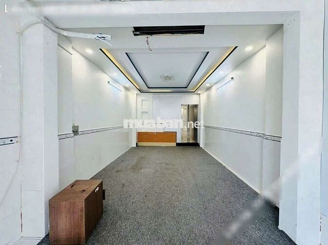 Nhà Mặt tiền mới đẹp  thích hợp làm VPCT, KD shop... Gia đình ở