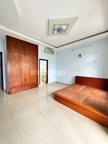 Cho thuê nhà 85m2 ( 4.5 x 18,9m ) , 3 tầng , 5 phòng ngủ / 6WC , bếp 