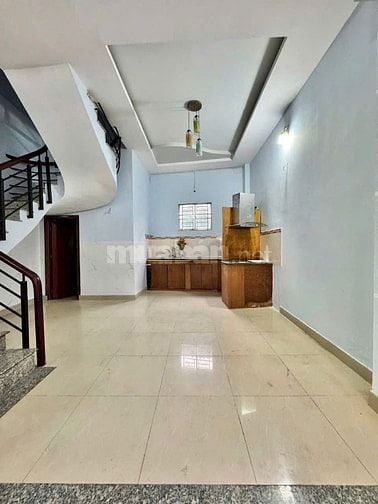 Cho thuê nhà 85m2 ( 4.5 x 18,9m ) , 3 tầng , 5 phòng ngủ / 6WC , bếp 