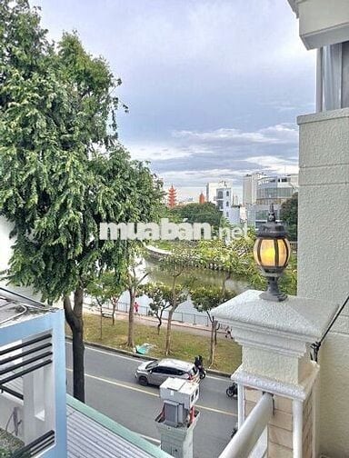 Cho thuê căn hộ Phú Nhuận_Nhà Mới_Ngay Q3_Bờ kè_Máy giặt riêng