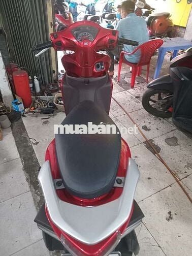 Honda Vision màu Đỏ