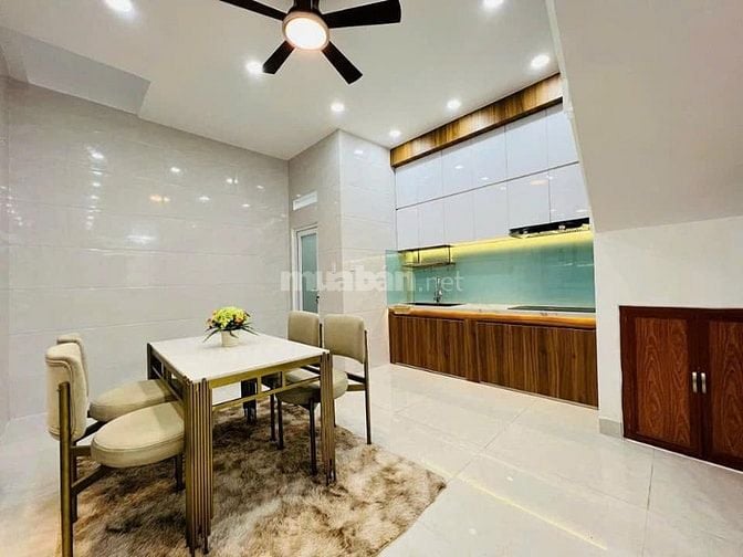 Cần bán gấp nhà 1 lầu giá rẽ, 60m2, Bến Lức, Long An