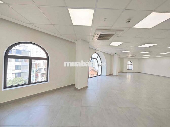 Chỉnh chủ cho thuê sàn văn phòng tại Nguyễn Thị Định 140m2 giá 30t