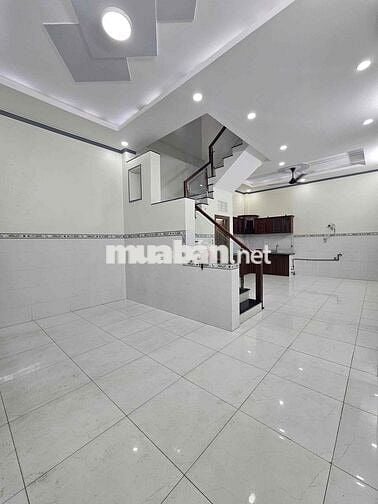 NHÀ 1 TRỆT 2 LẦU HẺM 388Z SAU LƯNG KDC ĐẠI NGÂN GẦN ĐẠI HỌC Y DƯỢC