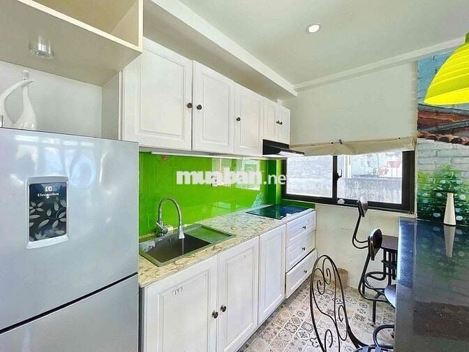 🏠Cho Thuê Căn Hộ Cửa Sổ Sáng - Thang máy - Ngay Bờ Kè Hoàng Sa