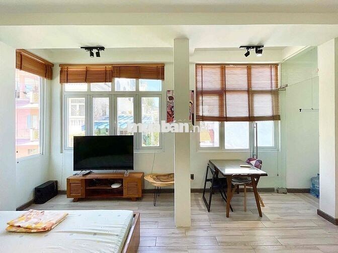 🏠Cho Thuê Căn Hộ Cửa Sổ Sáng - Thang máy - Ngay Bờ Kè Hoàng Sa