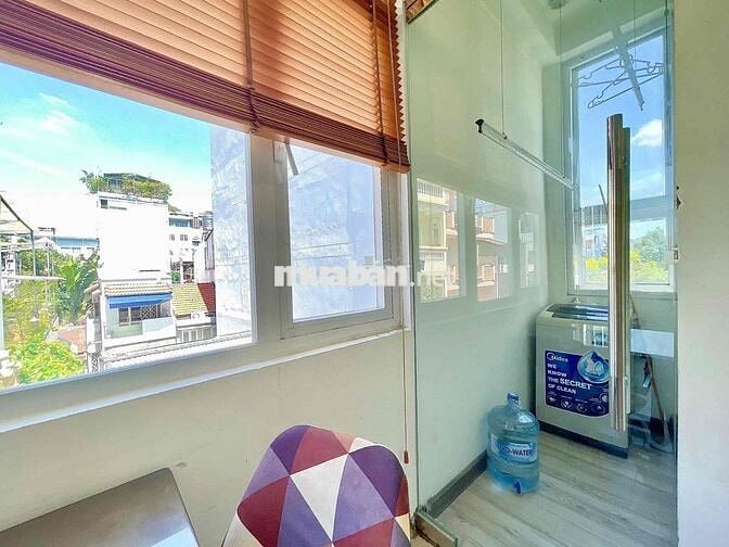 🏠Cho Thuê Căn Hộ Cửa Sổ Sáng - Thang máy - Ngay Bờ Kè Hoàng Sa