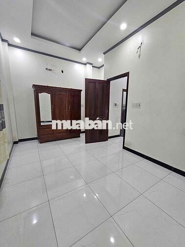 NHÀ 1 TRỆT 2 LẦU HẺM 388Z SAU LƯNG KDC ĐẠI NGÂN GẦN ĐẠI HỌC Y DƯỢC