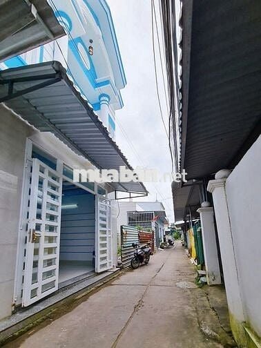 BÁN NHÀ MỚI ĐẸP - HOÀN CÔNG - NẰM KẾ ĐẠI HỌC CN