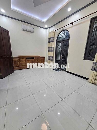 NHÀ 1 TRỆT 2 LẦU HẺM 388Z SAU LƯNG KDC ĐẠI NGÂN GẦN ĐẠI HỌC Y DƯỢC