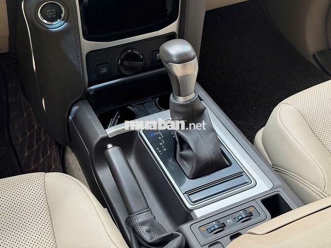 Toyota Land Cruiser Prado 2.7 2019 model 2020