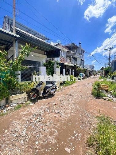 NHÀ MẶT TIỀN HOA VIÊN THÀNH ĐẠT - ĐƯỜNG TRẦN NAM PHÚ