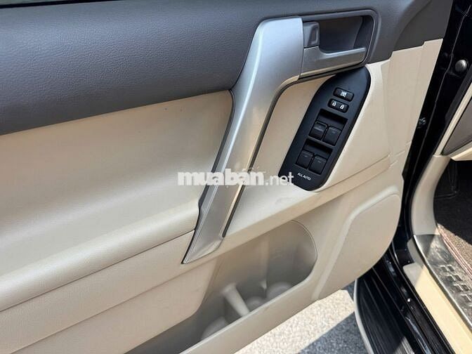 Toyota Land Cruiser Prado 2.7 2019 model 2020
