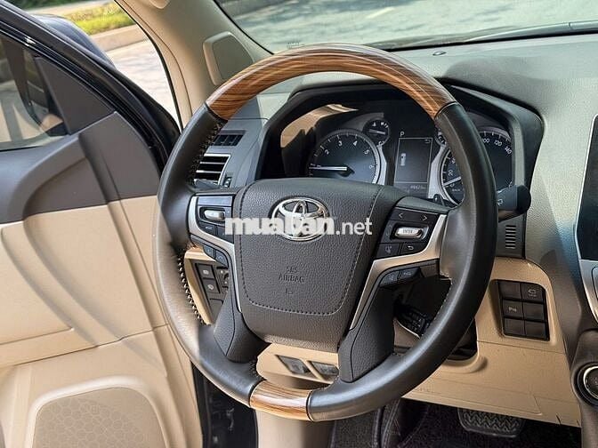 Toyota Land Cruiser Prado 2.7 2019 model 2020