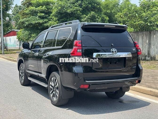 Toyota Land Cruiser Prado 2.7 2019 model 2020