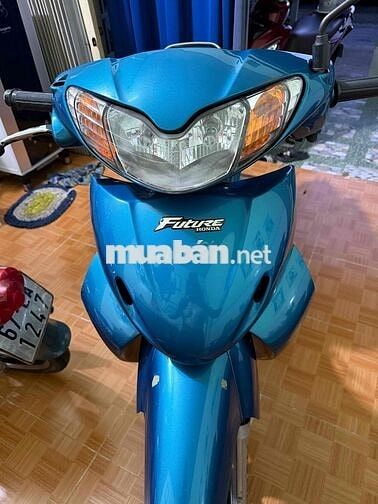 nhà trật cần ra đi em nó?