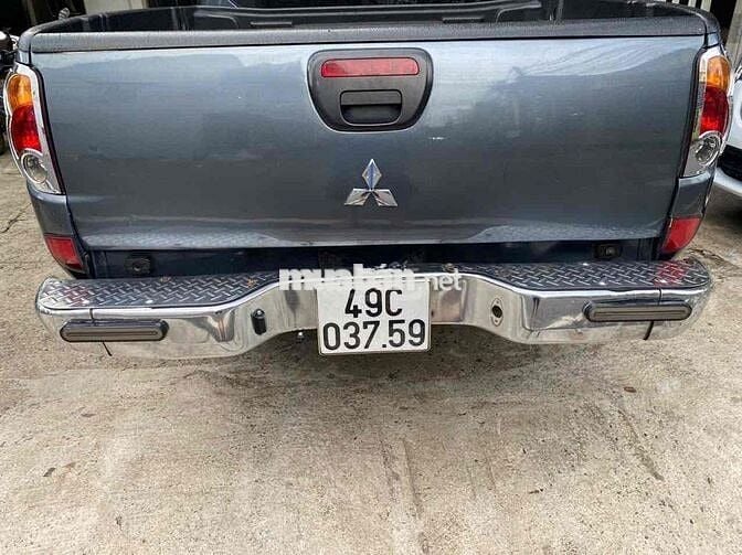 Mitsubishi Triton 2009 GLX 4x2 MT - 250000 km