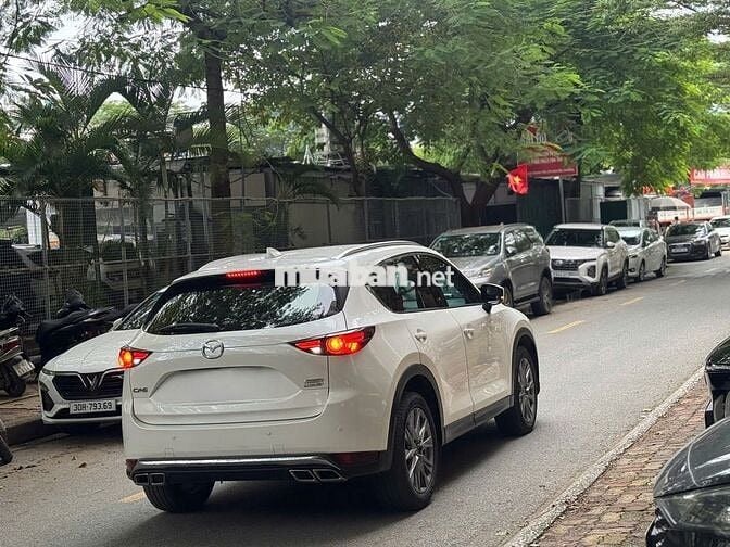 Mazda CX5 2.0 Luxury 2021 màu trắng