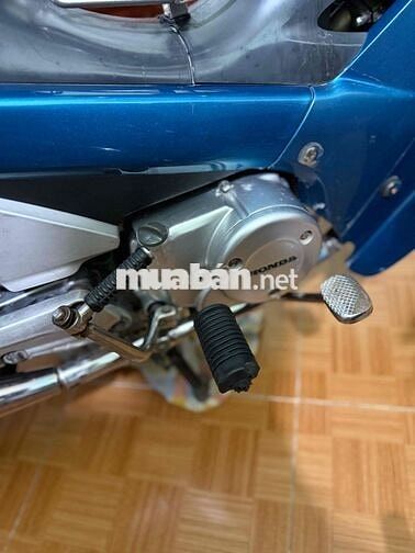 nhà trật cần ra đi em nó?