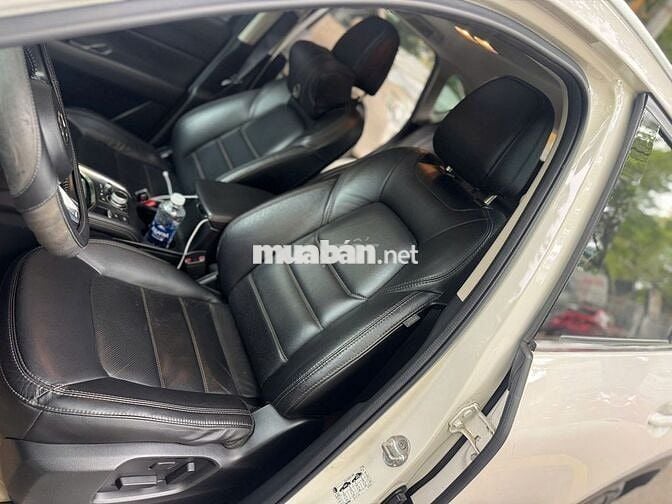 Mazda CX5 2.0 Luxury 2021 màu trắng