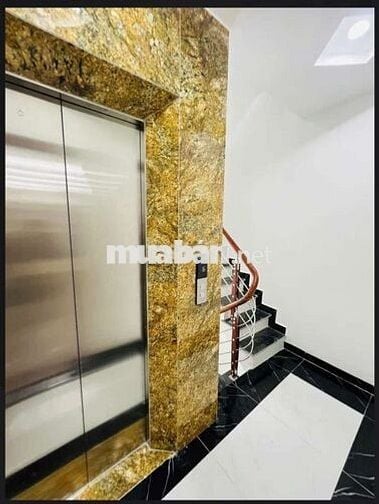 Tôi cần bán nhà căn góc mặt phố Phú Diễn 6tầng thang máy full nộithất