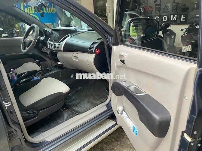 Mitsubishi Triton 2009 GLX 4x2 MT - 250000 km