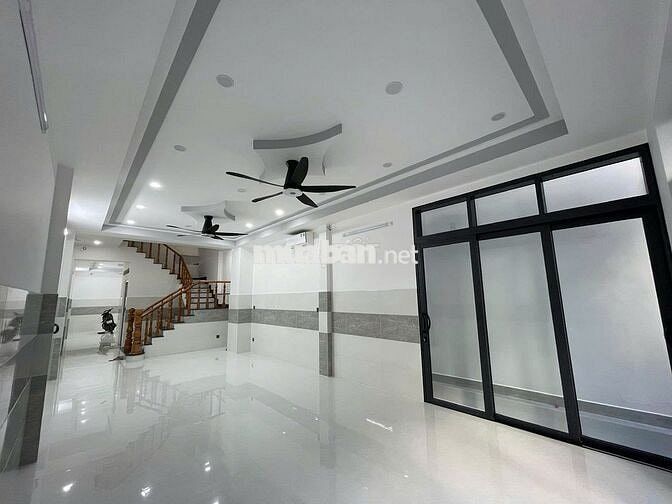 Cho thuê nhà MT 19A Hoa Sứ, thông ra PXL, Phường 7, Q.Phú Nhuận