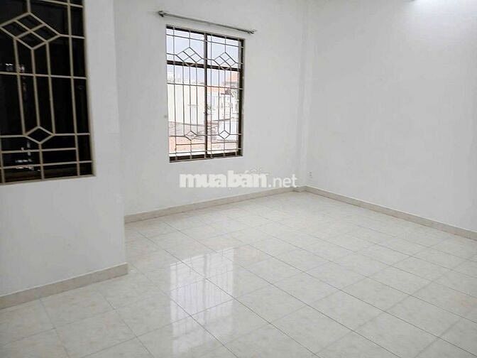 Nhà N/C. rộng rãi ,thoáng mát, gần đường, trường, chợ, Nhà thờ .