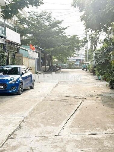 Bán nhà quận 12 Sổ Hồng Riêng 3 Lầu sân Thượng