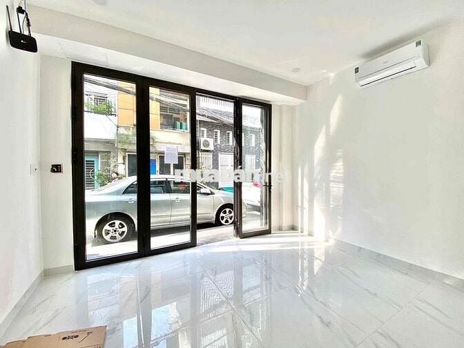 CHO THUÊ MBKD MĂT TIÊN ĐƯỜNG LỚN TRUNG TÂM Q4