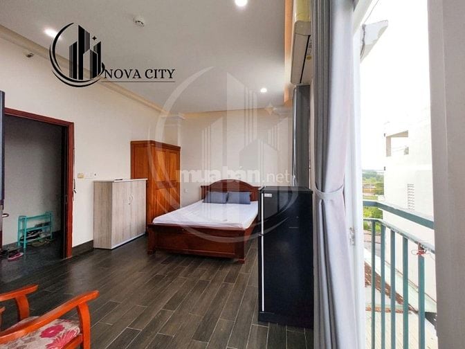 Ban công view đẹp Decor xinh Full nội thất Tòa nhà có thang máy