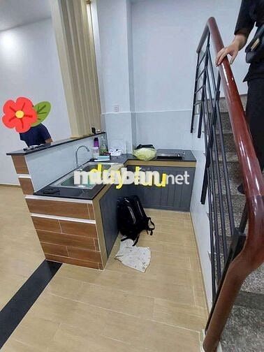 CHO THUE NHÀ HẺM 2 XE MÁY, 1 XET, NGUYỄN TRI PHUONG Q.10